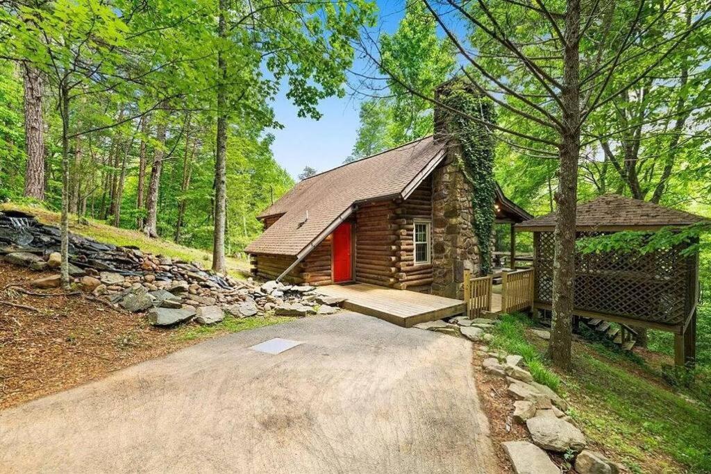 Very Private, Real Log Cabin With Hot Tub! Sevierville Exterior photo