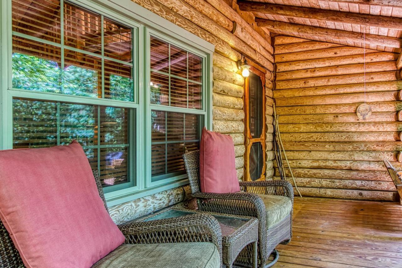 Very Private, Real Log Cabin With Hot Tub! Sevierville Exterior photo