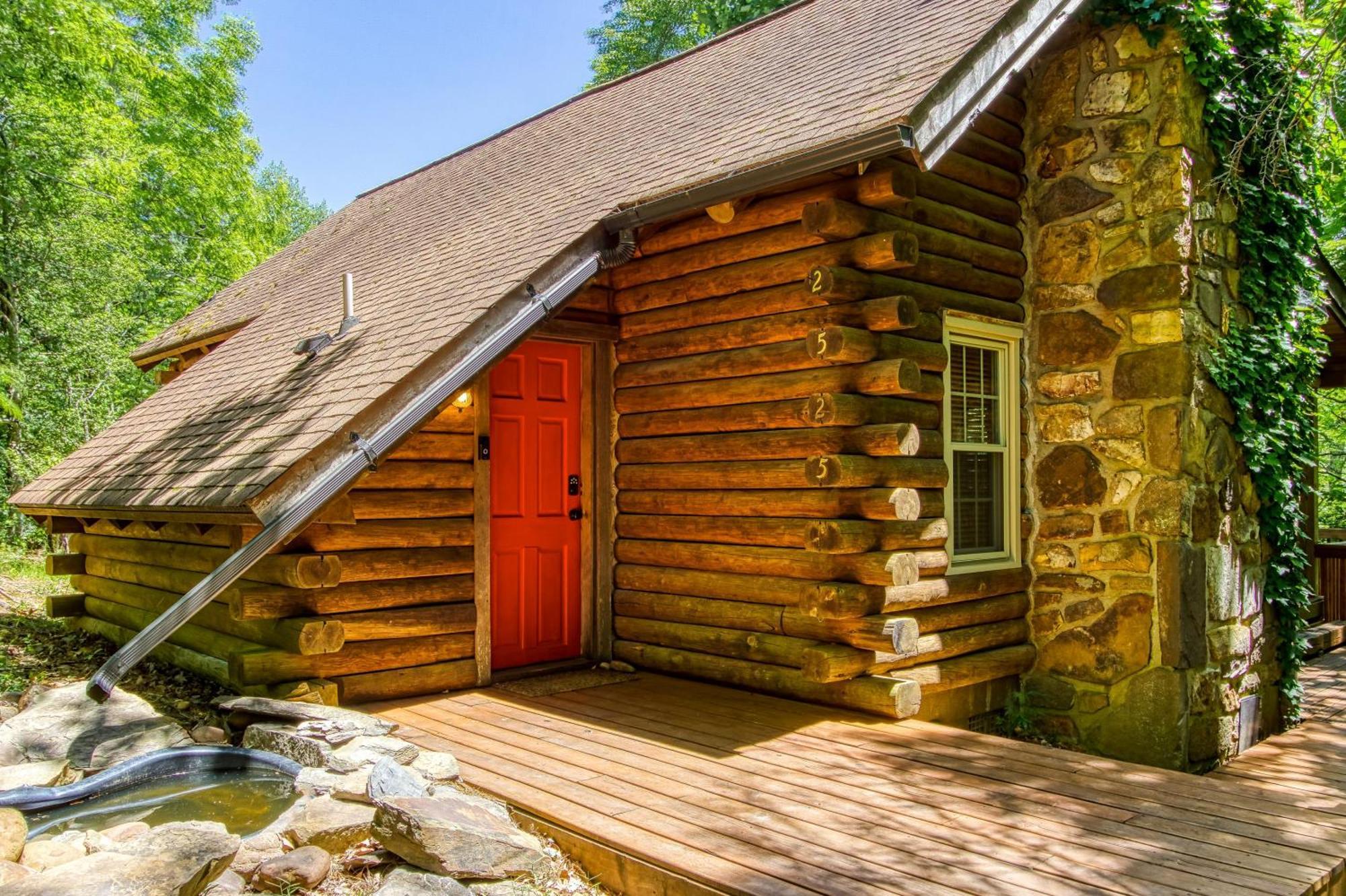 Very Private, Real Log Cabin With Hot Tub! Sevierville Exterior photo